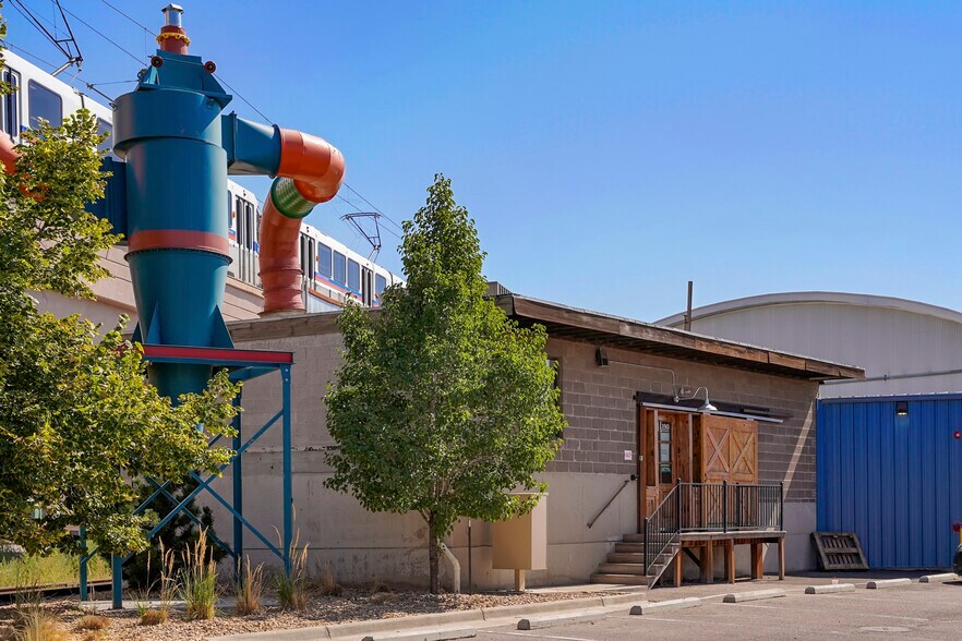 More Photos Of 900 W 1st Ave, Denver Storefront For Lease