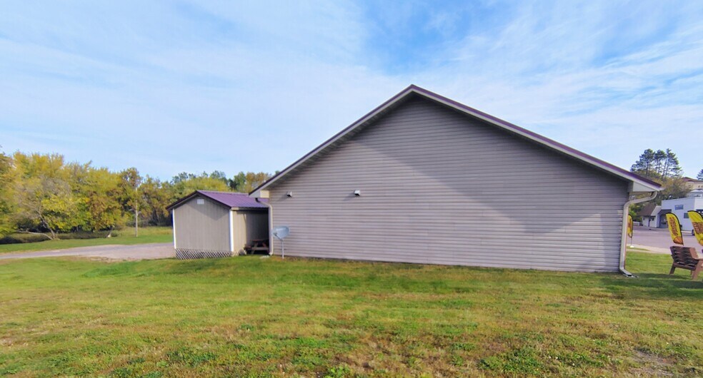 More Photos Of 71 N Grant St, Glidden Restaurant For Sale