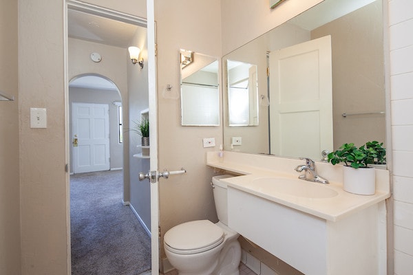 More Photos Of 1518-1536 Rosecrans St, San Diego Apartments For Sale