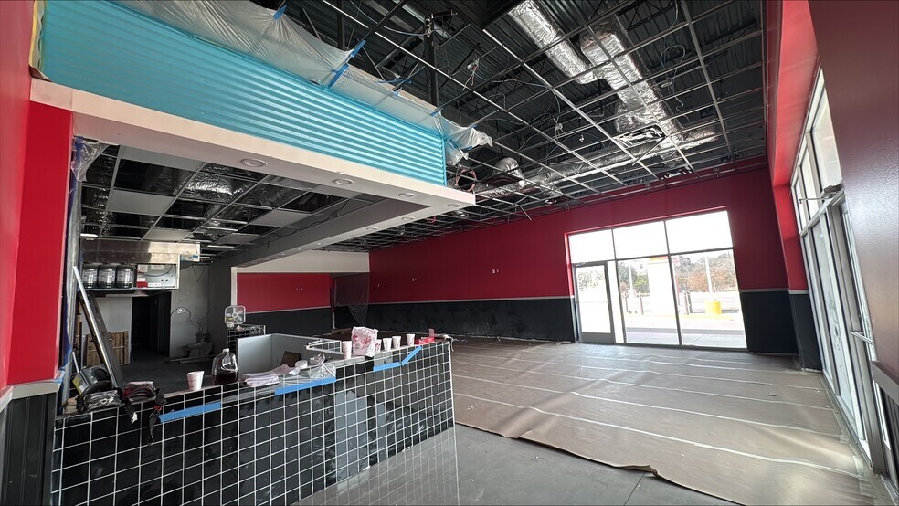 More Photos Of 24531 IH-10 West, San Antonio General Retail For Lease
