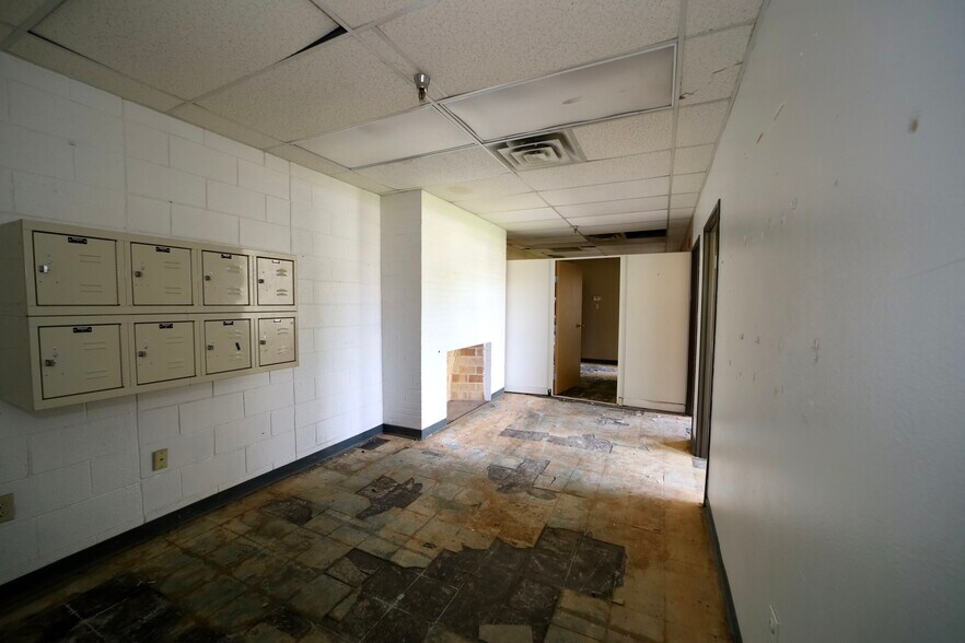 More Photos Of 970 E Humbolt St, Fort Worth Medical For Sale