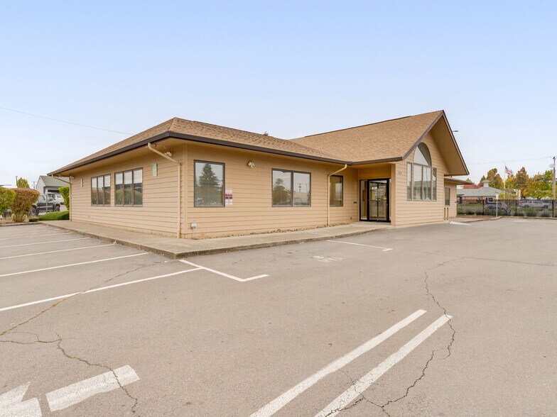 More Photos Of 2275 NE McDaniel Ln, Mcminnville Office For Lease