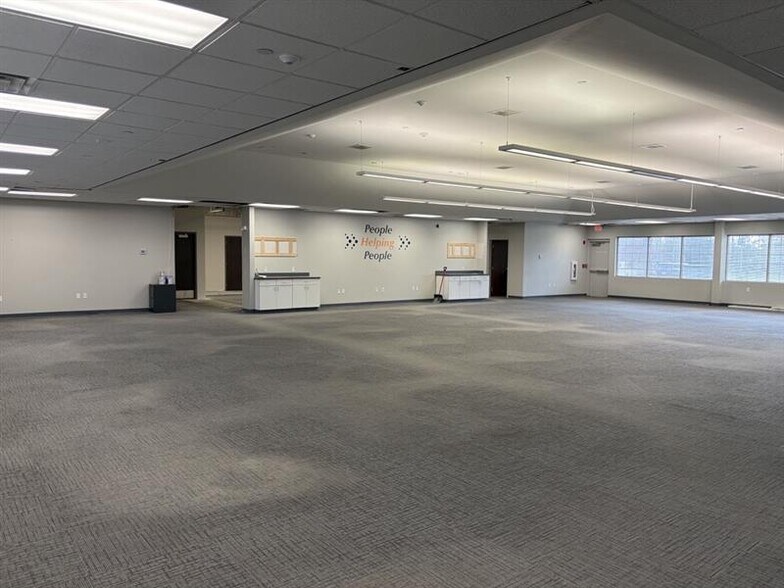 More Photos Of 810 Park Pl, Mishawaka Medical For Lease