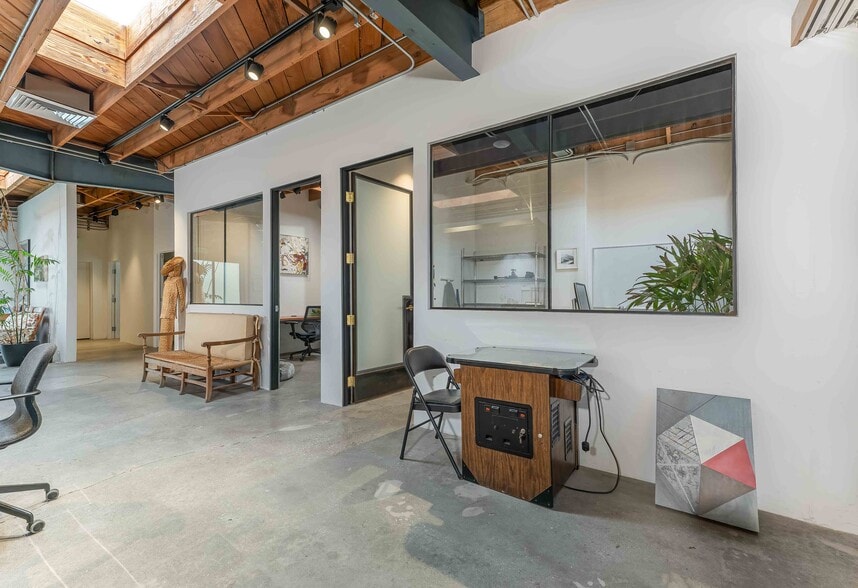 More Photos Of 1605 E 1st St, Los Angeles Loft Creative Space For Sale