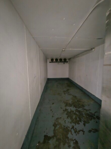 More Photos Of 3612-3620 W Jefferson Blvd, Los Angeles Storefront For Lease