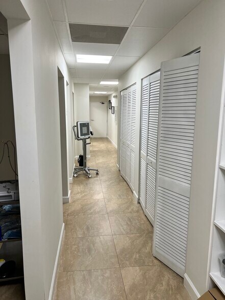 More Photos Of 3035 E Commercial Blvd, Fort Lauderdale Medical For Sale