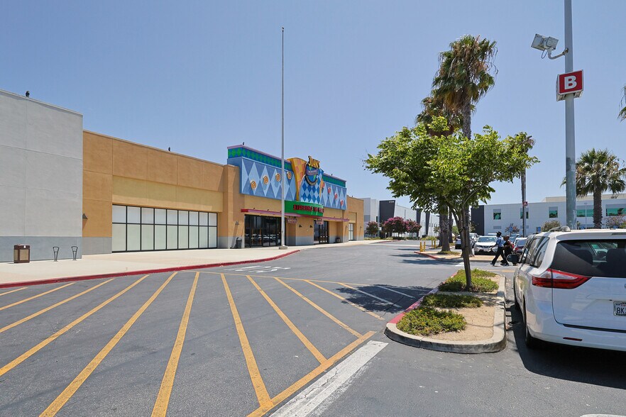 More Photos Of 500-506 Carson Town Ctr N, Carson General Retail For Sale