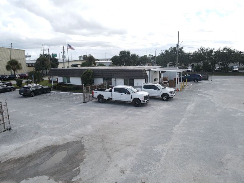 More Photos Of 12300 44th St N, Clearwater Warehouse For Lease