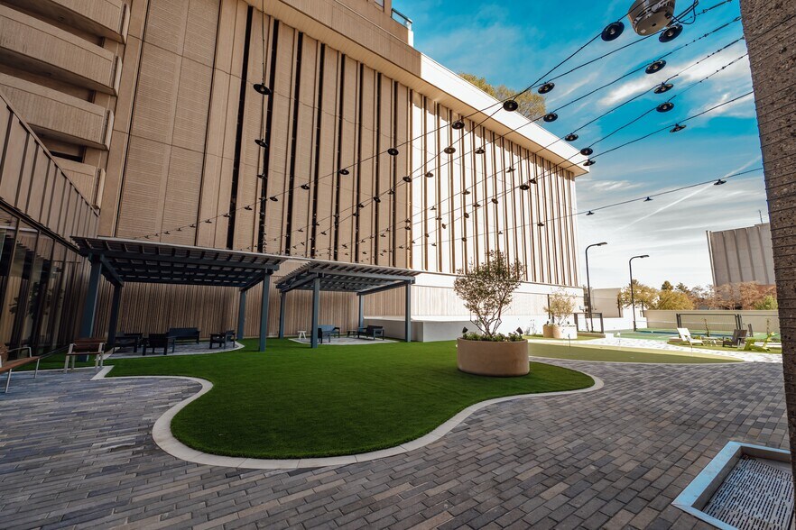 More Photos Of 451 Florida St & 450 Laurel St, Baton Rouge Unknown For Lease