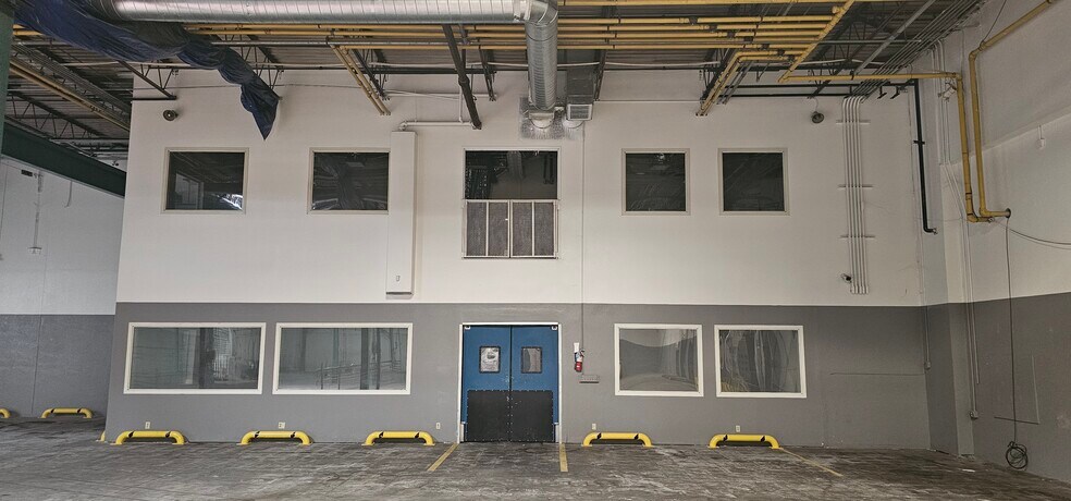 More Photos Of 13290 E Daum Dr, City of Industry Manufacturing For Sale