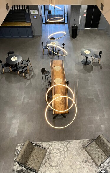 More Photos Of 5005 W Laurel St, Tampa Office For Lease