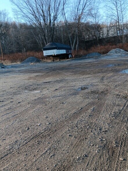More Photos Of 1635 New Stanton Ruffsdale Rd, Hunker Parking Lot For Sale