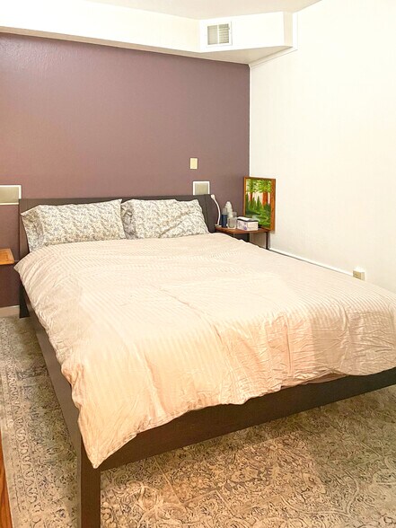 More Photos Of 3927 Piedmont Ave, Oakland Storefront For Lease