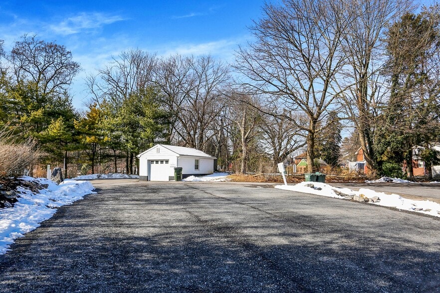 More Photos Of 1544 Bridge St, New Cumberland Office For Sale