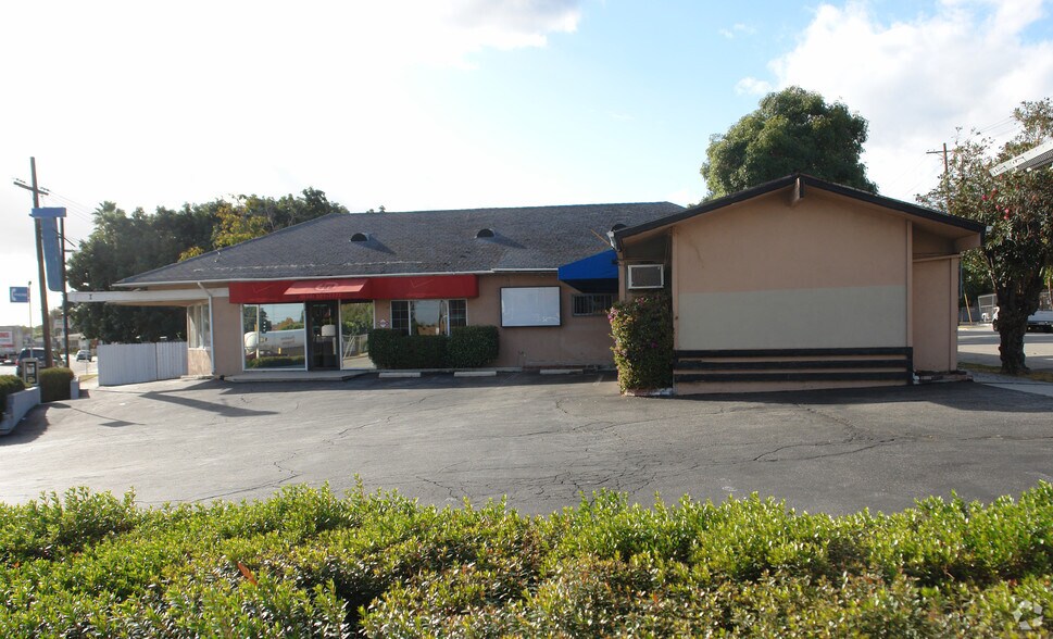 More Photos Of 281 Altadena Dr, Pasadena Office For Lease