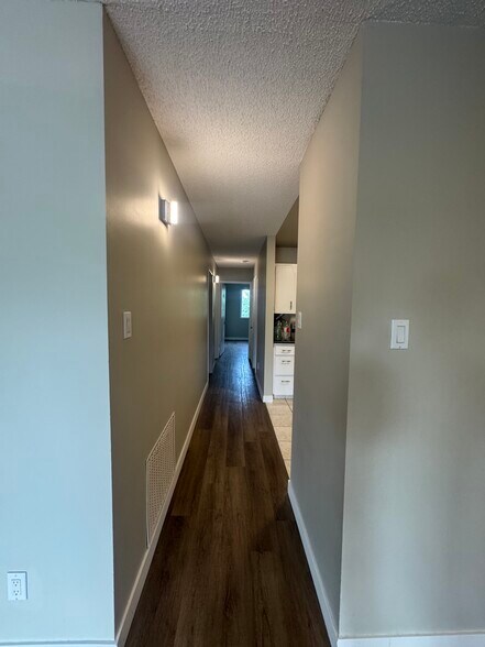 More Photos Of 5004A 50 St, Beaumont General Retail For Lease