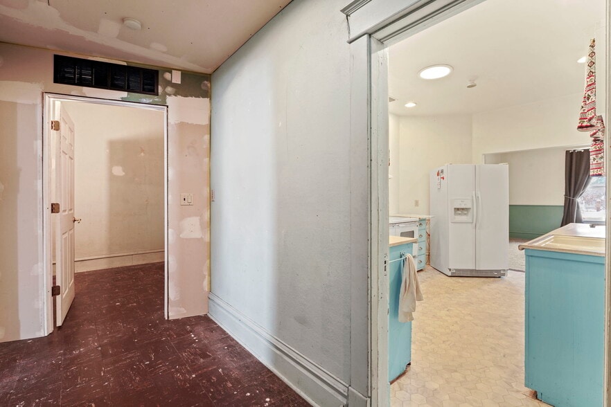 More Photos Of , Spokane General Retail For Sale
