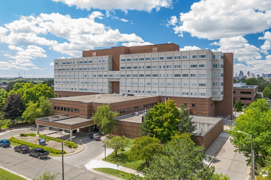 More Photos Of 7733 E Jefferson Ave, Detroit Skilled Nursing Facility For Lease