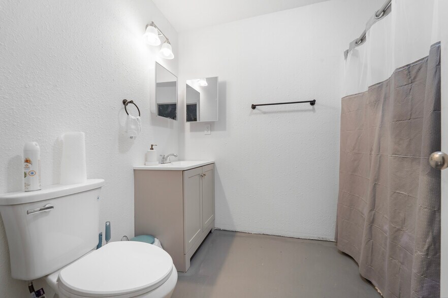 More Photos Of 473 Highway W, Eldon Storefront Retail Residential For Sale