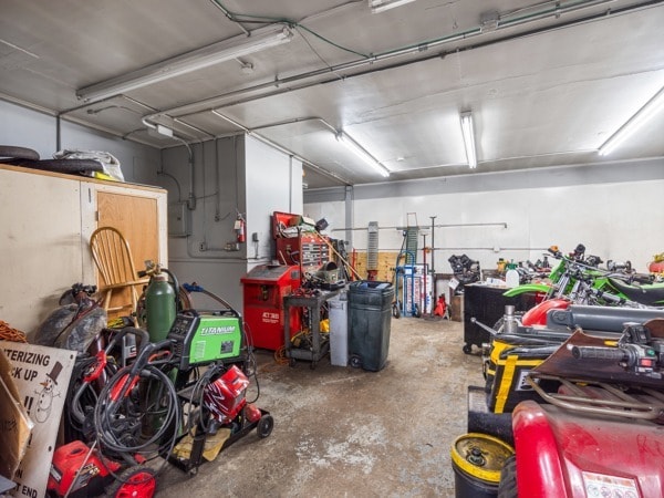 More Photos Of 305 S Michigan Ave, Kenilworth Industrial For Sale