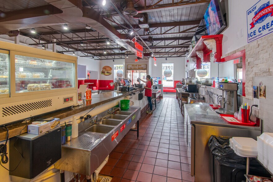 More Photos Of 542-546 S Telegraph Rd, Monroe Restaurant For Sale