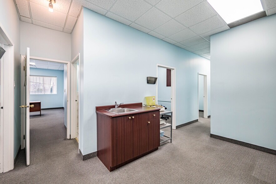 More Photos Of 1625 Albion Rd, Toronto Medical For Sale