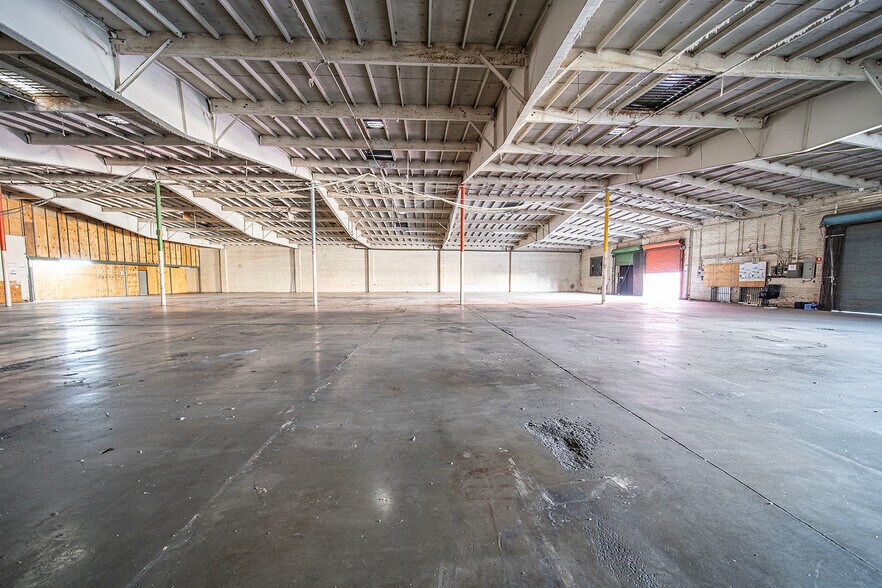 More Photos Of 12828 S Broadway, Los Angeles Warehouse For Sale