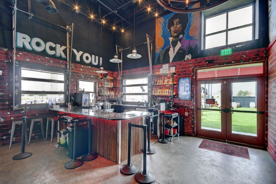 More Photos Of 11160 S Pikes Peak Dr, Parker Restaurant For Sale