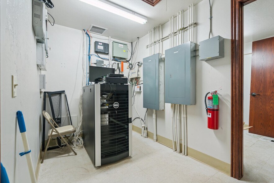 More Photos Of 525 S Jardot Rd, Stillwater Office Residential For Sale