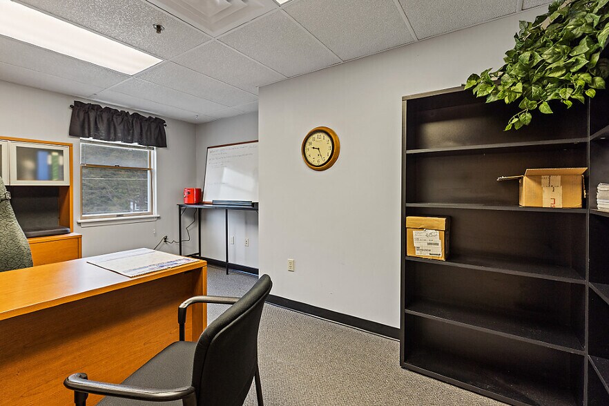 More Photos Of 323 State St, Augusta Office Residential For Sale