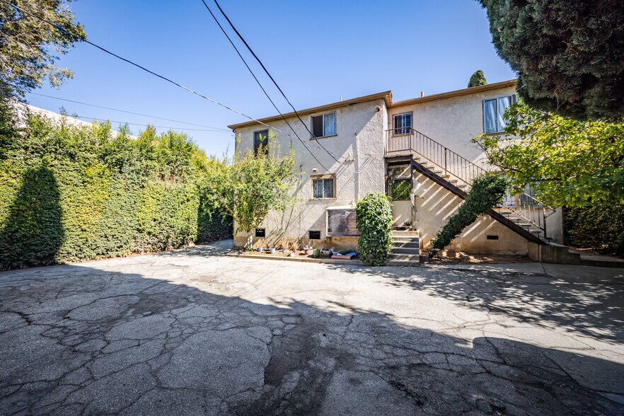 More Photos Of 1541-1547 Veteran Ave, Los Angeles Apartments For Sale
