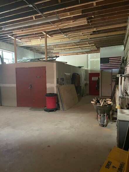 More Photos Of 3134 W Chicago Ave, Chicago Warehouse For Sale