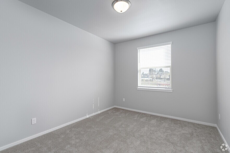 More Photos Of 421 NE 80th Ave, Hillsboro Apartments For Sale