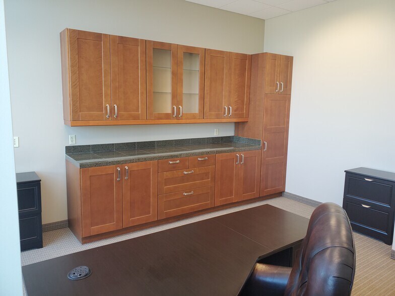 More Photos Of 9590 E Ironwood Square Dr, Scottsdale Coworking Space