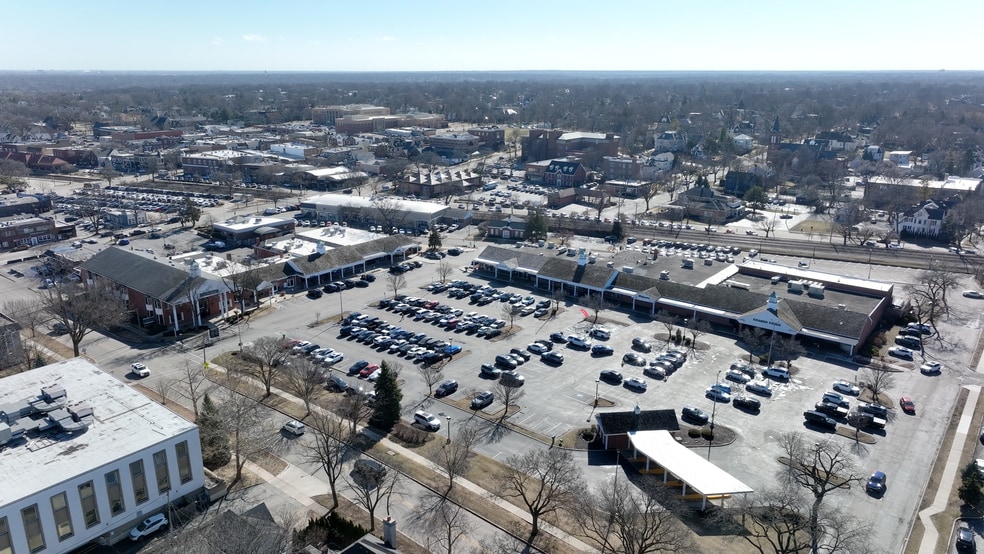 Primary Photo Of 1-10 Grant Sq, Hinsdale Storefront Retail Office For Lease