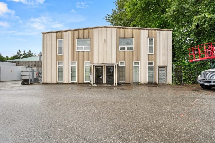 More Photos Of 2727 Dixon St, Port Coquitlam Industrial For Lease