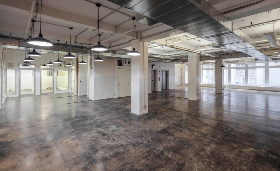More Photos Of 32 W 39th St, New York Loft Creative Space For Lease