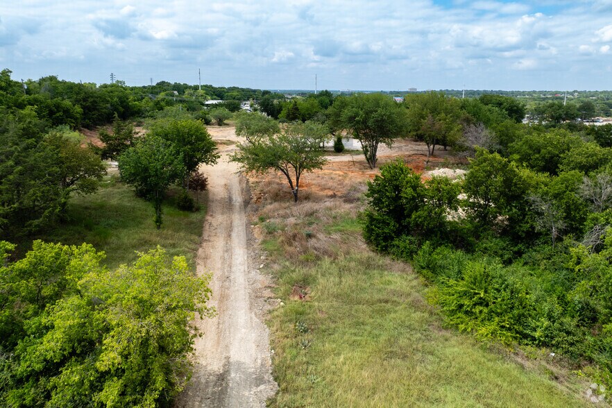 More Photos Of 1800 Logan St, Fort Worth Land For Sale