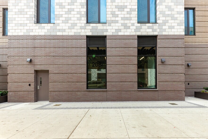 Primary Photo Of 208 Livonia Ave, Brooklyn Apartments For Lease