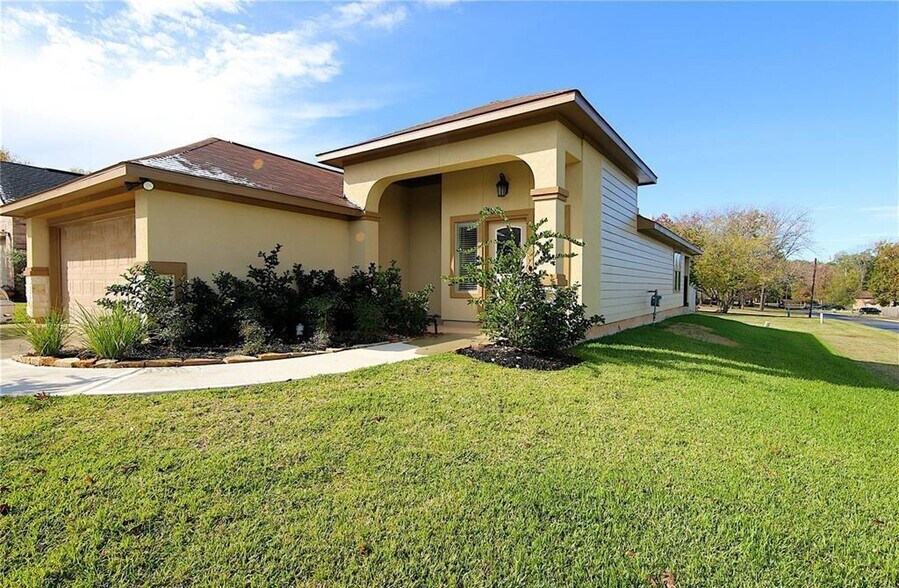 More Photos Of 13086 Hydra Ct, Willis Apartments For Sale