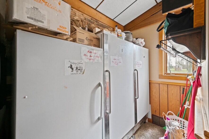 More Photos Of 1689 Day St, Greenleaf Restaurant For Sale