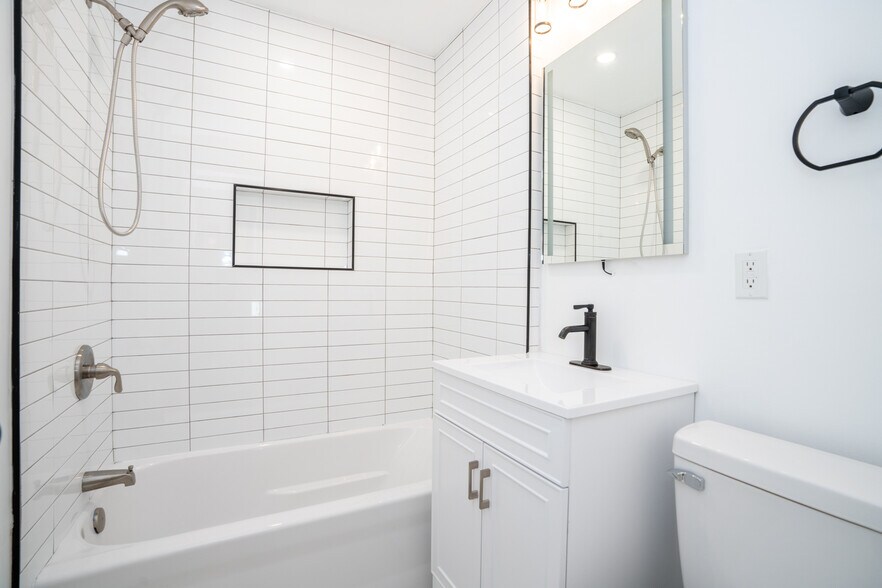 More Photos Of 1637-1639 1/2 Micheltorena St, Los Angeles Apartments For Sale