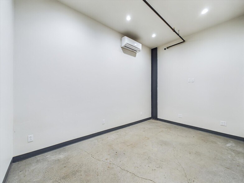 More Photos Of 39057 Ca-299 St, Willow Creek Light Manufacturing For Sale