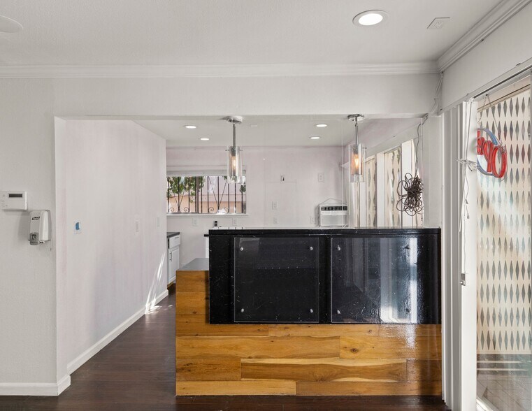 More Photos Of 556 N 1st St, San Jose Medical For Sale