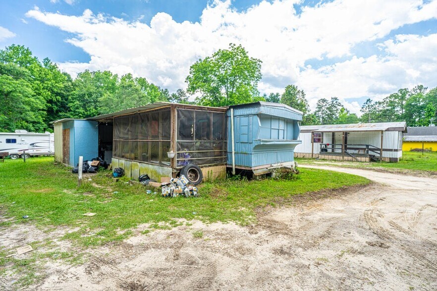 More Photos Of 1267 Trojan Rd, Cross Convenience Store For Sale