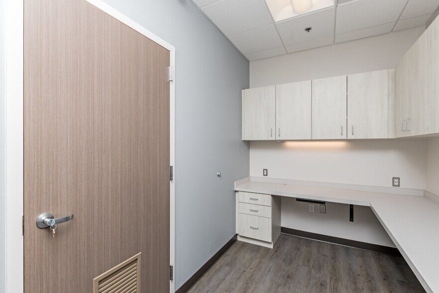 More Photos Of 24430 Stone Springs Blvd, Dulles Town Center Medical For Sale