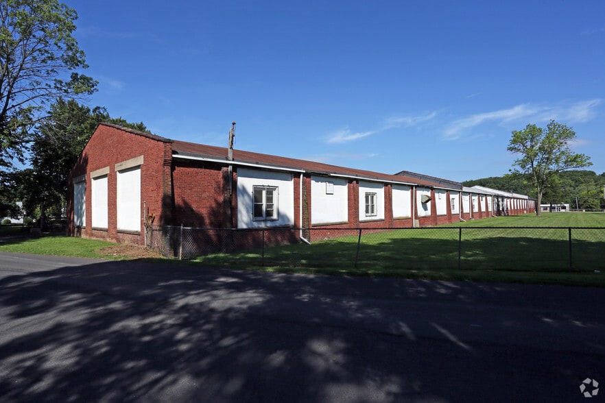 More Photos Of 201 W Lincoln Hwy, Penndel Manufacturing For Sale