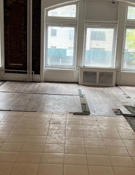 More Photos Of 201 E 16th St, New York Office For Lease