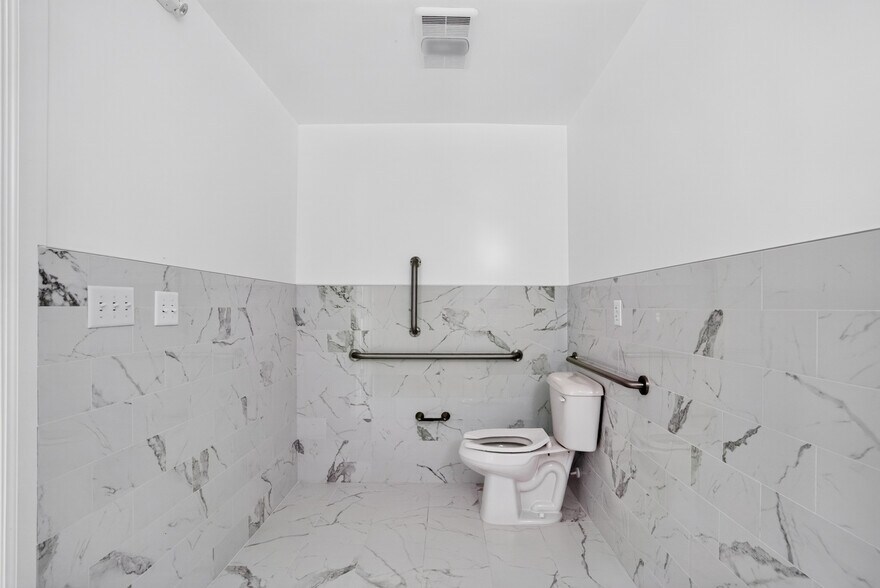 More Photos Of 3608 Burlington Rd, Greensboro Freestanding For Sale
