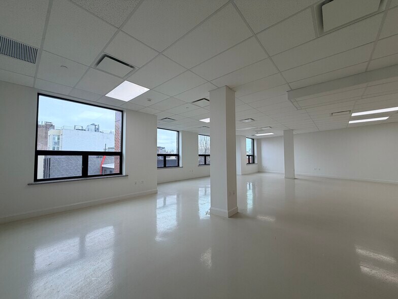 More Photos Of 306 Powers St, Brooklyn Office For Lease